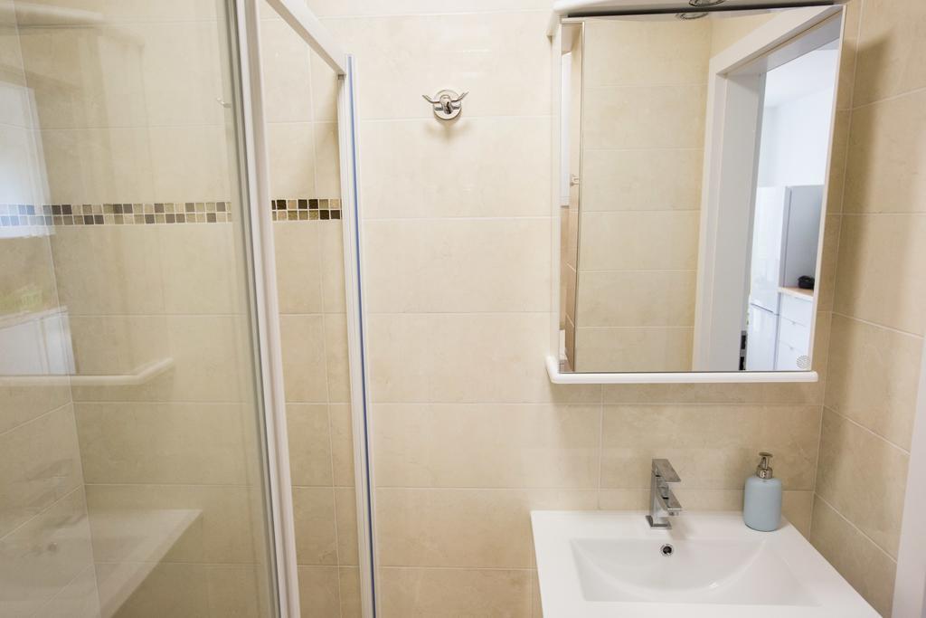 Apartments Irina Ičići Eksteriør bilde
