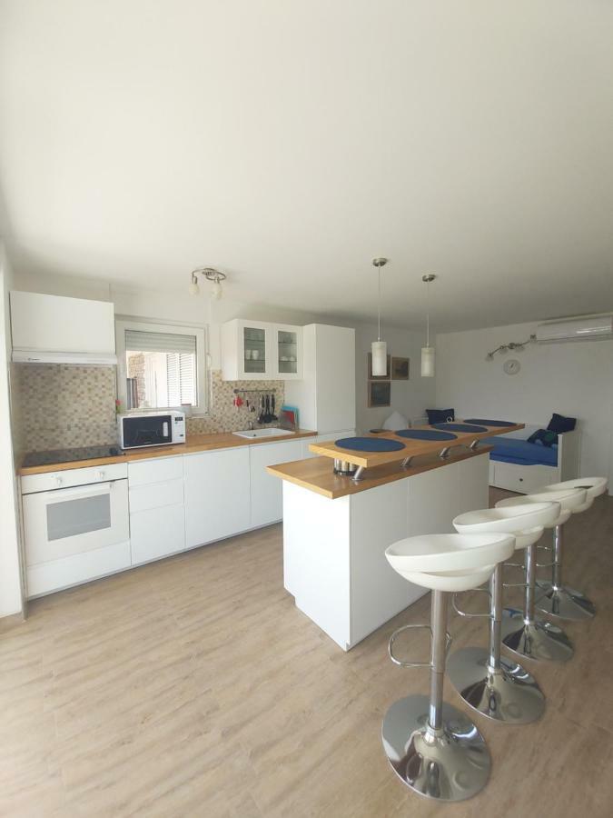 Apartments Irina Ičići Eksteriør bilde